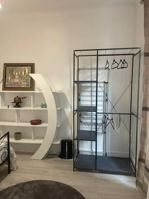 Cosy Apartment In Paris Saint-Ouen  ภายนอก รูปภาพ
